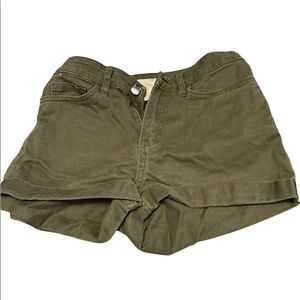h&m army green short shorts